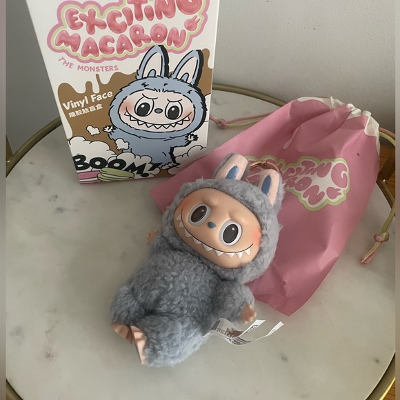 Authentic Sea Salt Coconut Labubu EXCITING Macaron Pop Mart The Monsters NWT - Picture 3 of 8